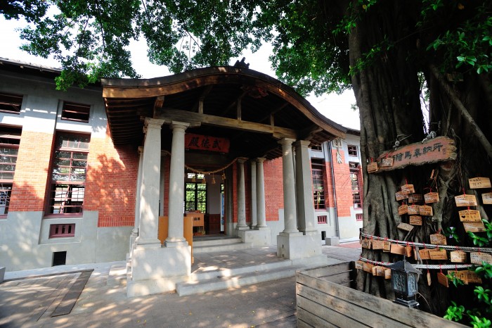 來源: http://heritage.khcc.gov.tw/Heritage.aspx?KeyID=744d61f3-0252-4dc0-8c4e-a4dc8f9af177