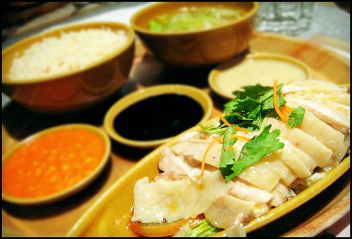 來源: http://dulichsingapore.org/dac-san-singapore-com-ga-hai-nam