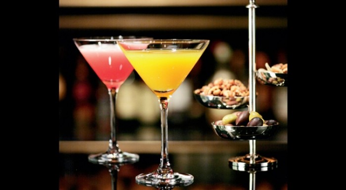來源: http://dining.shangliutatler.com/bars/%E7%8E%B2%E7%8F%91%E9%85%92%E5%BB%8A