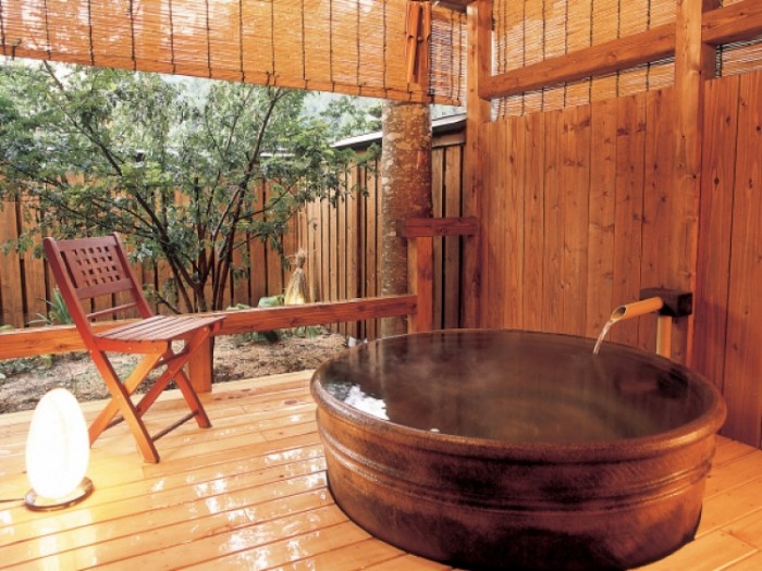 來源: https://travelbook.com.tw/b64r/aHR0cDovL2NsaWNrLmxpbmtzeW5lcmd5LmNvbS9mcy1iaW4vY2xpY2s%2FaWQ9dnVkZmRTWlBZcXcmc3ViaWQ9Jm9mZmVyaWQ9MjQ3NjAzLjEmdHlwZT0xMCZ0bXBpZD0xNjUxJlJEX1BBUk0xPWh0dHAlMjUzQSUyNTJGJTI1MkZ0cmF2ZWwucmFrdXRlbi5jby5qcCUyNTJGSE9URUwlMjUyRjYzNDEzJTI1MkY2MzQxMy5odG1s