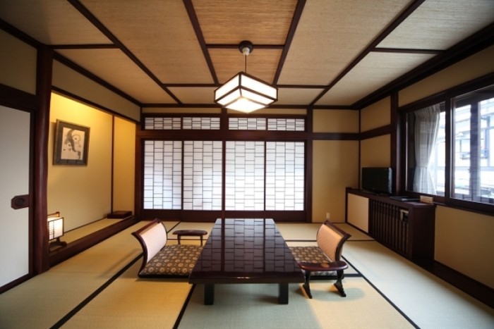 來源: http://yamamotokan.com/room_f.html