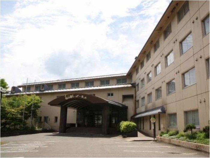 來源: https://travelbook.com.tw/b64r/aHR0cDovL3J1cnVidS50cmF2ZWwvQTAyLzA1LzA1MDYvMDUwNjA1LzA1MzAzMDUvMjEyMzAyNC8%2FJlJlZ2lzdEZyb209dHJhdmVsYm9vaw%3D%3D