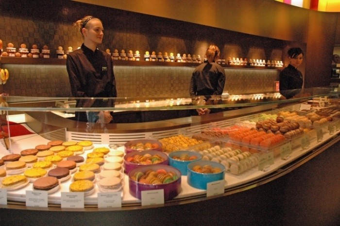 來源: http://travelinhappiness.com/europe/france/paris/shop-pierre-herme/