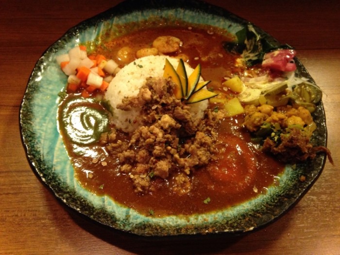 來源: http://www.reivers-curry.com/%E3%83%9C%E3%82%BF%E3%83%8B%E3%82%AB%E3%83%AA%E3%83%BC%EF%BC%88botanicurry%EF%BC%89%E3%81%AE%E3%81%82%E3%81%84%E3%81%8C%E3%81%91/