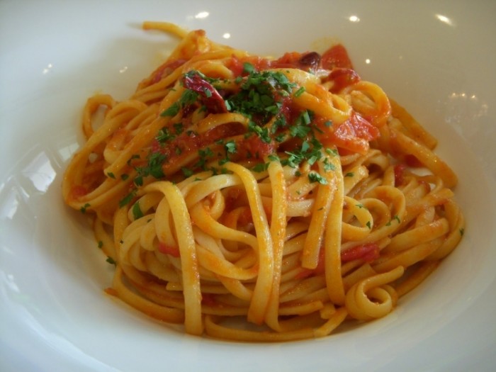 來源: http://tokyoern.blogspot.jp/2012/07/rigoletto-rotisserie-wine.html