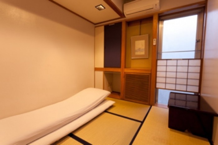 來源: https://travelbook.com.tw/b64r/aHR0cDovL2NsaWNrLmxpbmtzeW5lcmd5LmNvbS9mcy1iaW4vY2xpY2s%2FaWQ9dnVkZmRTWlBZcXcmc3ViaWQ9Jm9mZmVyaWQ9MjQ3NjAzLjEmdHlwZT0xMCZ0bXBpZD0xNjUxJlJEX1BBUk0xPWh0dHAlMjUzQSUyNTJGJTI1MkZ0cmF2ZWwucmFrdXRlbi5jby5qcCUyNTJGSE9URUwlMjUyRjEzMDA2OSUyNTJGMTMwMDY5Lmh0bWw%3D