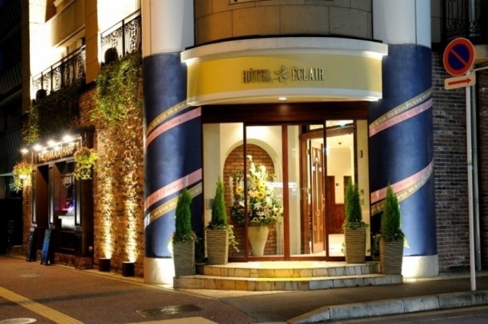 來源: https://www.facebook.com/eclairhakata/photos_stream