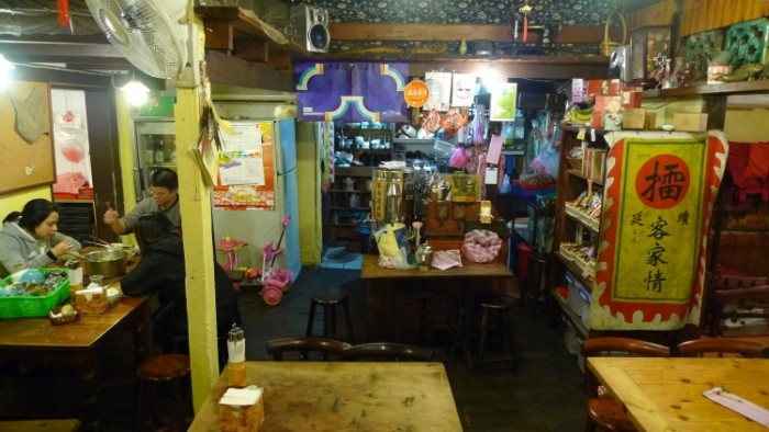 來源: https://ilovestinkytofu.wordpress.com/2011/01/24/taiwanesehakka-jinjiang-tea-house-%E6%99%89%E6%B1%9F%E8%8C%B6%E5%A0%82/