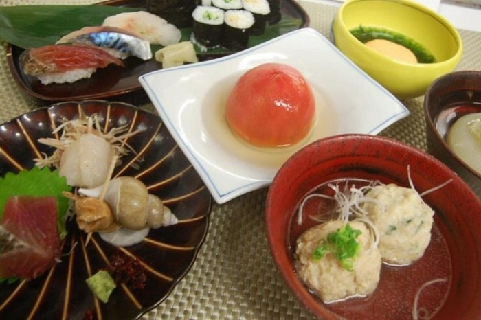 來源: https://www.facebook.com/FaceNitakiRaku/photos/pb.341266312575101.-2207520000.1445495686./432050243496707/?type=3&theater