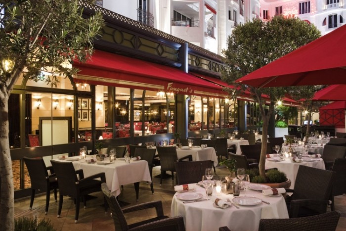 來源: http://www.lucienbarriere.com/localized/fr/restaurants/nos_restaurants/fouquets_cannes.htm