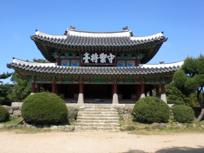 來源: https://ja.wikipedia.org/wiki/%E5%8D%97%E6%BC%A2%E5%B1%B1%E5%9F%8E