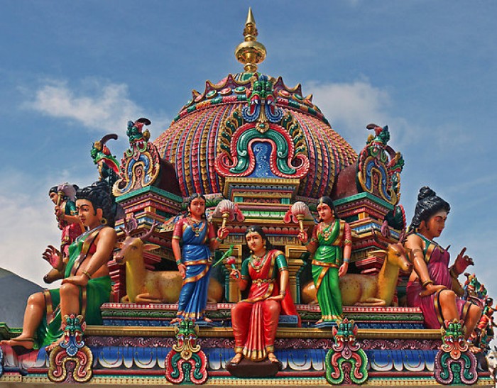 來源: http://www.redbubble.com/people/arci/works/5235579-sri-mariamman-temple