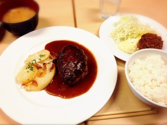 來源: http://www.ikebukuro-ohiru.com/age/ol20/uchouten/