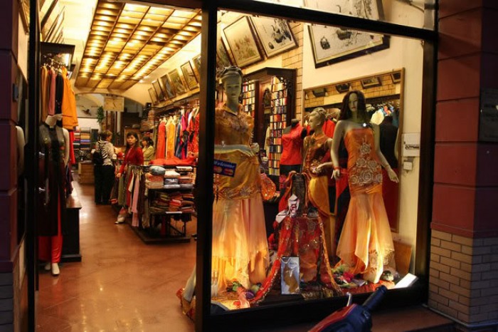 來源: https://thunhunguyet.wordpress.com/2012/11/03/mua-gi-lam-qua-khi-den-du-lich-ha-noi-du-lich-ha-noi/