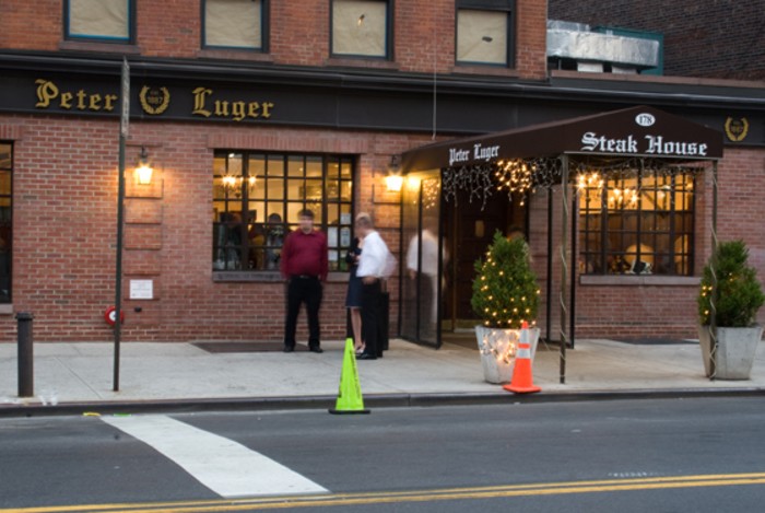 來源: http://www.restaurantsinyc.com/peter-luger-steak-house-nyc