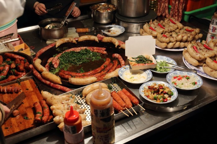 來源: http://tassmania.pixnet.net/blog/post/40680649-%5Bf%5D-%E5%8F%B0%E5%8D%97-%E8%8A%B1%E5%9C%92%E5%A4%9C%E5%B8%82