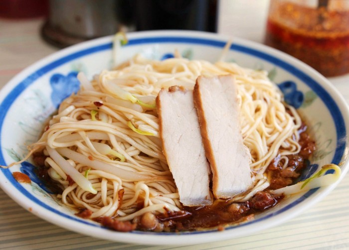 來源: http://yp4283520.pixnet.net/blog/post/304731387-%E3%80%90%E9%AB%98%E9%9B%84%E3%80%91%E7%94%98%E8%94%97%E7%87%BB%E9%9B%9E%E5%99%B4%E9%A6%99%E7%BE%8E%E5%91%B3%EF%BC%8E%E5%A0%80%E6%B1%9F%E9%BA%B5%E5%BA%97%EF%BC%8E%E6%A1%91%E5%B0%BC