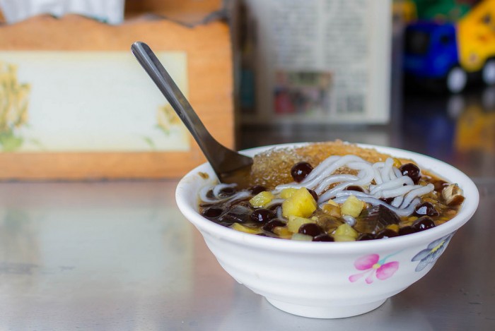 來源: http://ksdelicacy.pixnet.net/blog/post/57622893-50%E5%B9%B4%E7%9A%84%E8%80%81%E5%BA%97%E9%84%AD%E5%AE%B6%E7%B2%89%E5%9C%93%E5%86%B0---%E5%86%AC%E5%A4%A9%E9%99%90%E5%AE%9A%E7%9A%84%E7%82%AD%E5%9F%B9%E7%B2%89%E5%9C%93