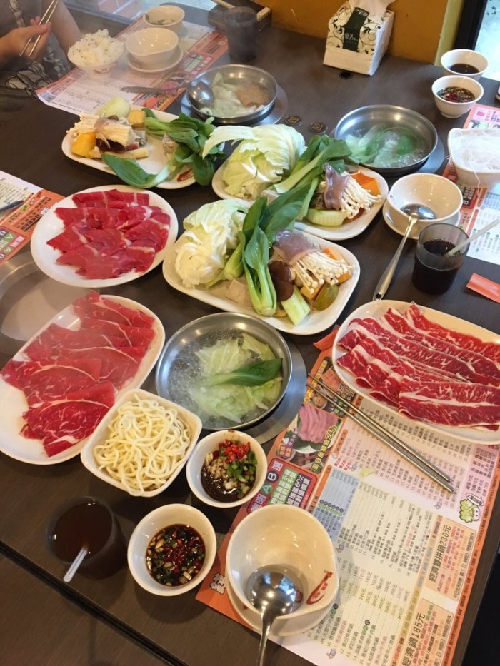 來源: https://www.google.co.jp/url?sa=i&rct=j&q=&esrc=s&source=images&cd=&ved=0ahUKEwibr-S8ht_QAhUCk5QKHU7MD80QjxwIAw&url=https%3A%2F%2Fwww.yelp.com%2Fbiz_photos%2F%25E9%258C%25A2%25E9%2583%25BD%25E6%2597%25A5%25E5%25BC%258F%25E6%25B6%25AE%25E6%25B6%25AE%25E9%258D%258B-%25E5%258F%25B0%25E5%258C%2597%25E5%25B8%2582%25E4%25B8%25AD%25E5%25B1%25B1%25E5%258D%2580%3Fselect%3DwviaMiSMblCk2rQGwtFI0g&bvm=bv.139782543,d.dGo&psig=AFQjCNGut392HNbwQwm79vcf62N_wmh3vg&ust=1481095810218857
