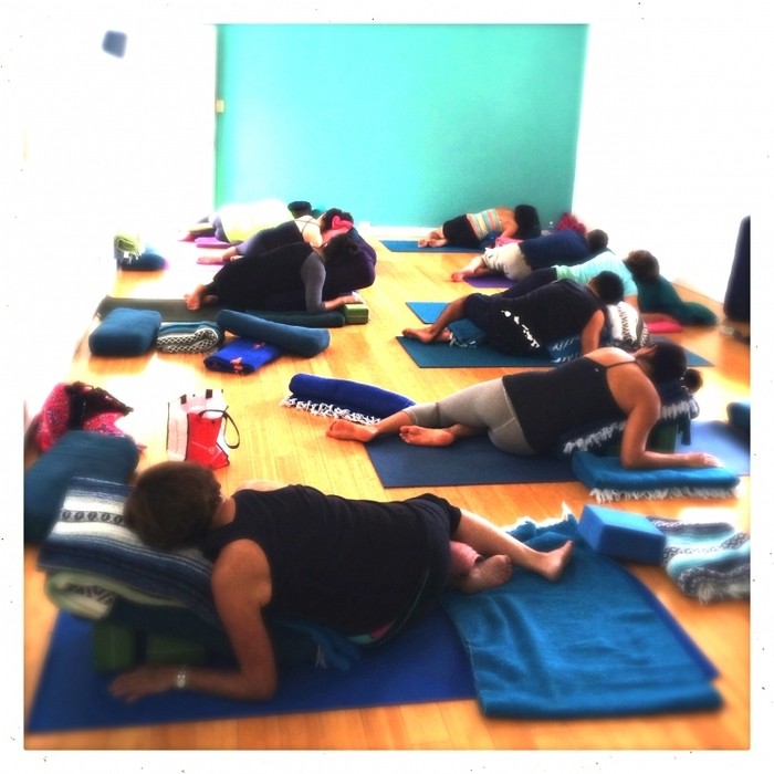 來源: http://yogaopenspace.com/diamond-head-studio/