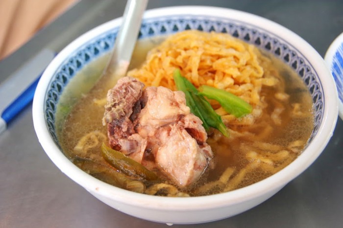 來源: http://juujon.pixnet.net/blog/post/204147559-%E5%8D%81%E5%85%AD%E5%B4%81%E7%93%9C%E4%BB%94%E9%9B%9E%E9%BA%B5%EF%BC%8B30%E5%B9%B4%E8%80%81%E5%BA%97%E6%AA%B8%E6%AA%AC%E6%84%9B%E7%8E%89