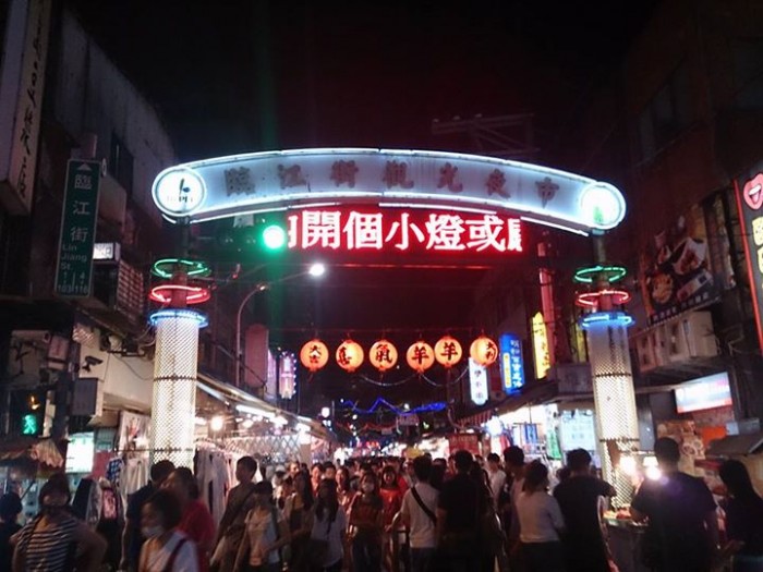 來源: https://www.facebook.com/photo.php?fbid=921673547854211&set=a.263989293622643.62717.100000347224134&type=3&theater