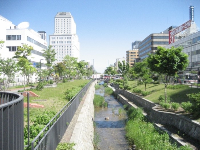 來源: http://www.dentist-kanou.com/news/2013/06/17/%E6%9C%AD%E5%B9%8C%EF%BC%91%EF%BC%90%EF%BC%90%E6%99%AF%E3%80%80%E3%80%80%EF%BC%96%E6%9C%88%E3%81%AE%E5%89%B5%E6%88%90%E5%B7%9D/