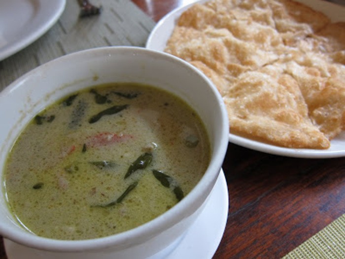 來源: http://hungryinbangkok.blogspot.jp/2012/05/by-kalpapruek-cdc.html