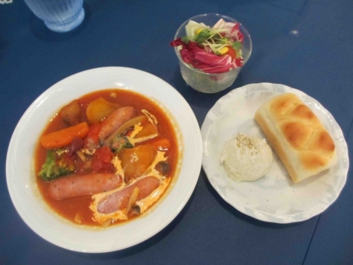 來源: http://kingbarneyandfriends.blogspot.jp/2013/05/cafe-lourdes-kagawa.html