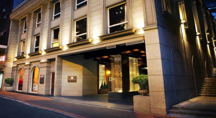 來源: https://www.agoda.com/zh-tw/the-luxe-manor/hotel/hong-kong-hk.html?CID=1749121