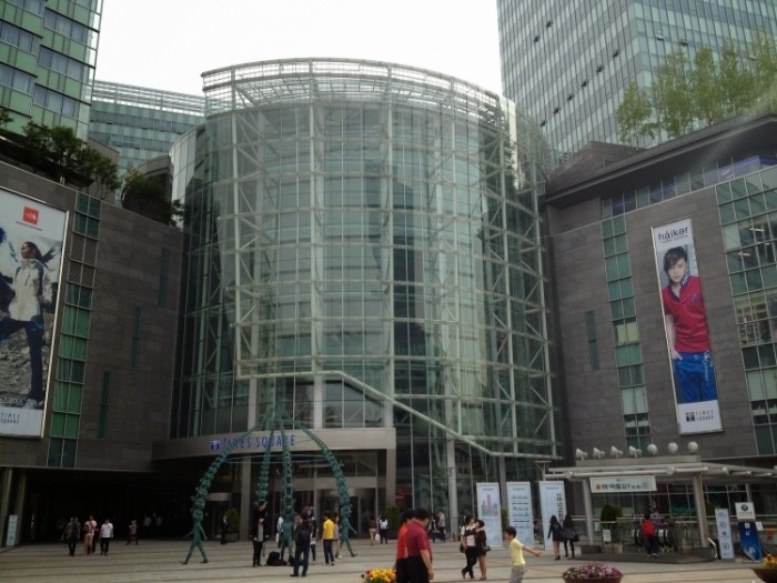 來源: http://jatchley.blogspot.jp/2012/04/times-square-korea.html