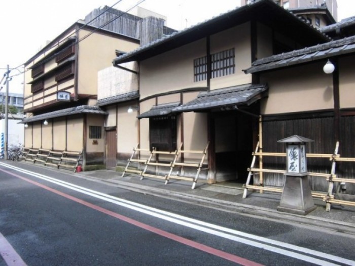 來源: http://www.yelp.com/biz/%E4%BF%B5%E5%B1%8B%E6%97%85%E9%A4%A8-%E4%BA%AC%E9%83%BD%E5%B8%82