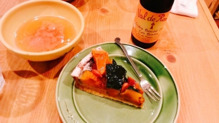 來源: https://fukfoodandlife.wordpress.com/2013/09/22/a-la-campagne-%E3%82%A2%E3%83%BB%E3%83%A9%E3%83%BB%E3%82%AB%E3%83%B3%E3%83%91%E3%83%BC%E3%83%8B%E3%83%A5-%E5%8D%9A%E5%A4%9A%E5%BA%97/