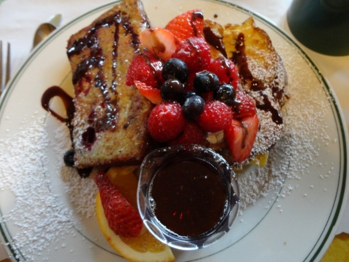 來源: http://glitzglamglutenfree.com/2011/12/01/ggg-restaurant-review-mamas-on-washington-square/