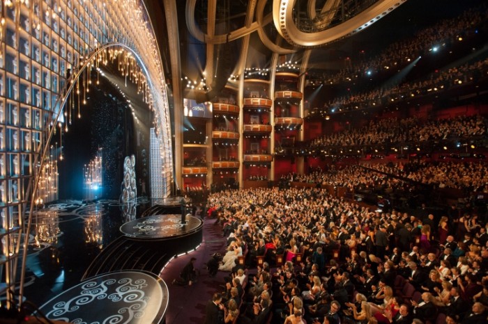來源: http://www.thegate.ca/spotlight/013721/gallery-85th-academy-awards-telecast/attachment/85th-academy-awards-telecast-8/