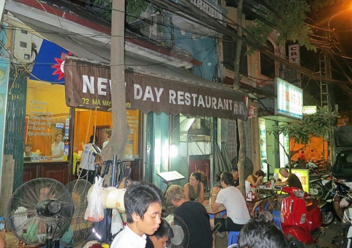 來源: http://luggagetagtravels.com/2012/09/02/hanoi-by-night/