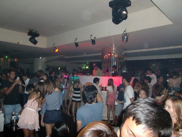 來源: http://thailand.world-night-guide.com/jp/pc/detail/index.php?rainbow_no=1703