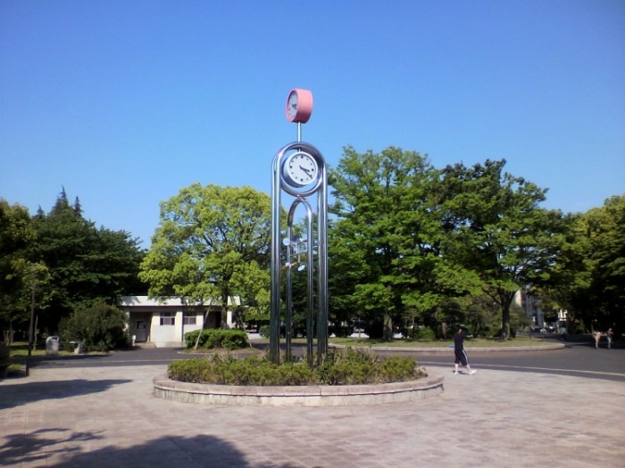 來源: http://ja.wikipedia.org/wiki/%E6%9D%B1%E7%B6%BE%E7%80%AC%E5%85%AC%E5%9C%92