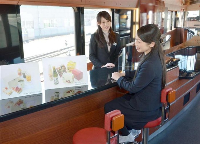 來源: http://www.sankei.com/photo/story/news/150327/sty1503270010-n1.html